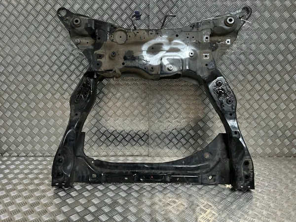 Volvo XC90 2017 Voorste subframe OEM 32221047 image 6