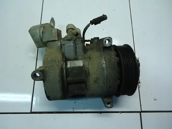 Compresor de aire acondicionado Mercedes C W203 W204 1.8K image 5
