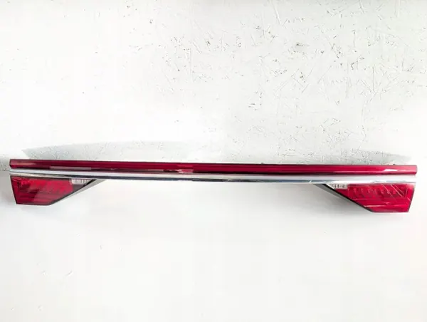 Feu de plaque Audi A8 S8 D5 2019 OEM 4N0945095H image 2