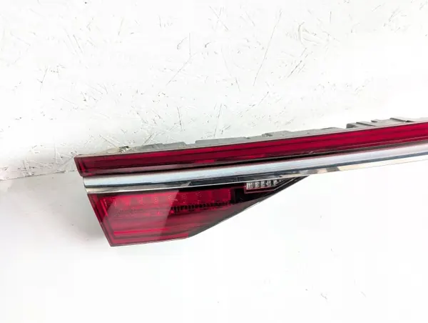 Feu de plaque Audi A8 S8 D5 2019 OEM 4N0945095H image 3