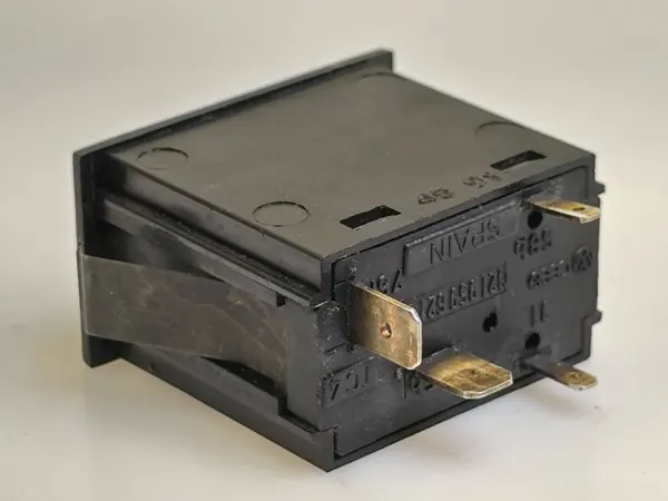 Audi 80 90 B3 1990 Frontscheibenheizungsbutton OEM 321959621B image 2