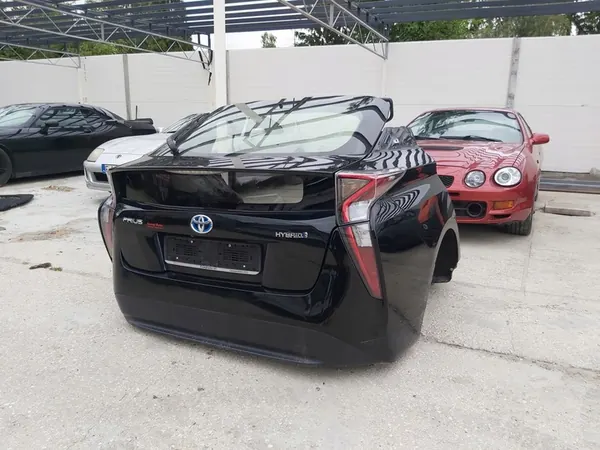 Piliers A B gauche Toyota Prius IV OEM image 4