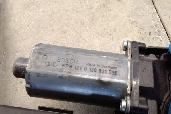 Elevador de vidro traseiro direito AUDI A6 8E0839462B image 3