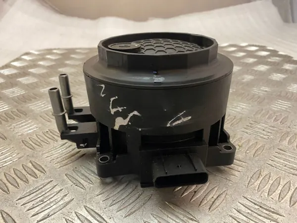 Bränslefilterhus Hyundai Santa Fe 2019 OEM 190703B image 3