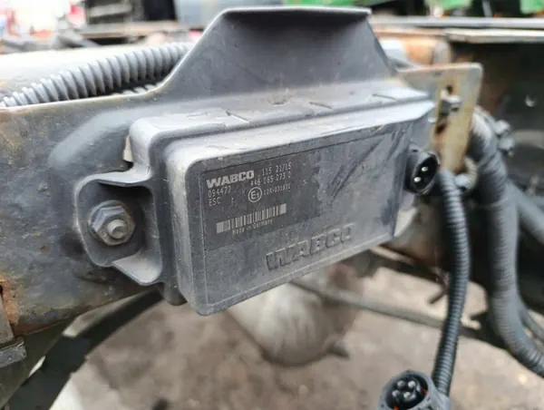 Módulo Presión Neumáticos OEM 4460650730 para Iveco Stralis image 3