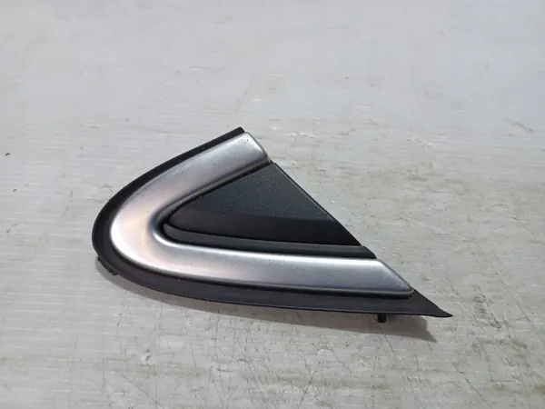 OEM 31416474 Höger framskärmsskydd för Volvo V40 image 2