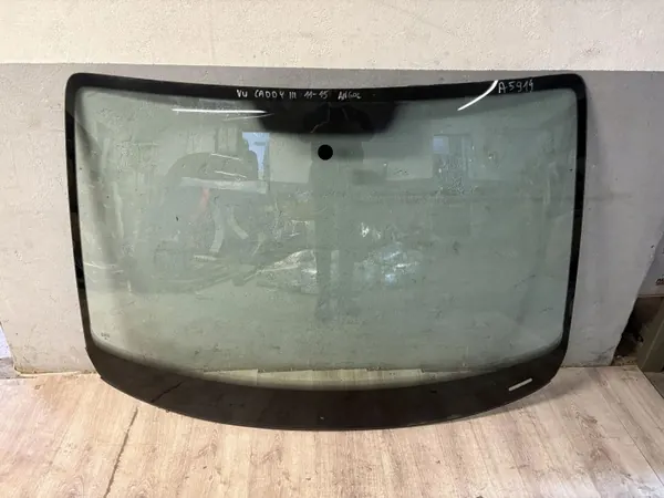VW CADDY III LIFT 10-15 etutuuletin OEM käytetty image 2