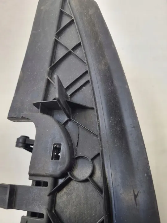 BMW X5 G05 Grade Ventilação OEM 5113226775-10 image 10
