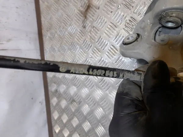 Mercedes-Benz E A207 2012 Mozzo ruota posteriore sinistro image 2