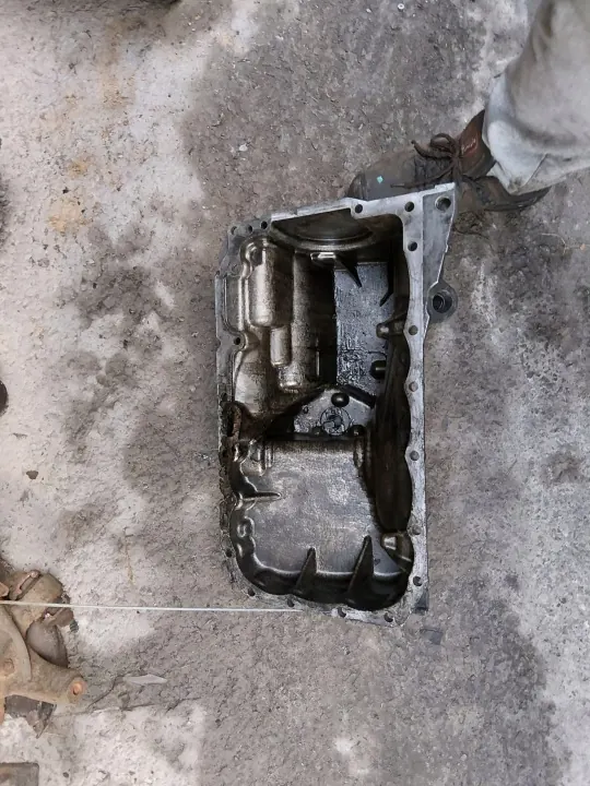 Öljypannu BMW X3 E83 2.0D 177K OEM 7803072 image 5