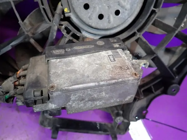 AUDI A4 B6 00-05 1.9 D Kylarrubrik Modul 8E0121205AB image 5