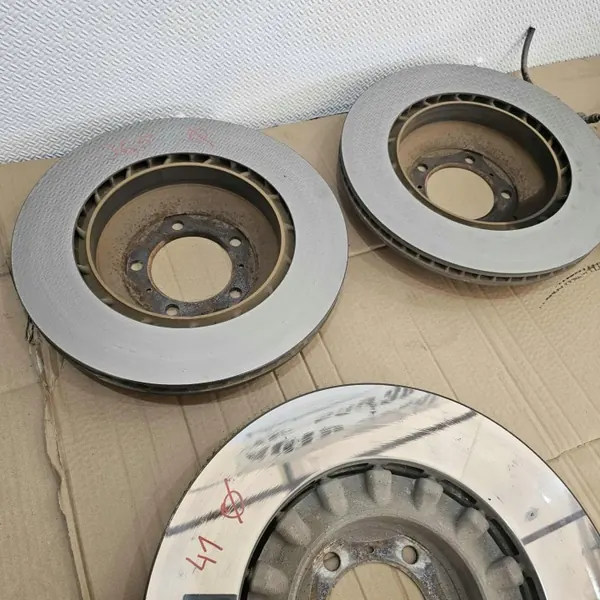 Kit de freins Porsche Taycan OEM 9J1 - Avant & Arrière image 10