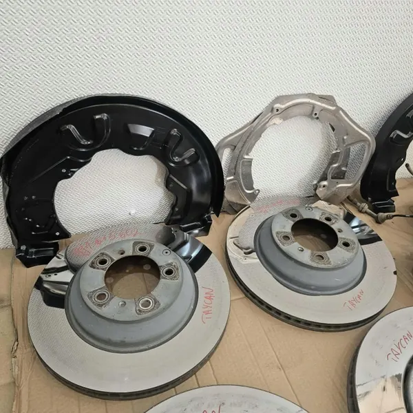 Kit de freins Porsche Taycan OEM 9J1 - Avant & Arrière image 7