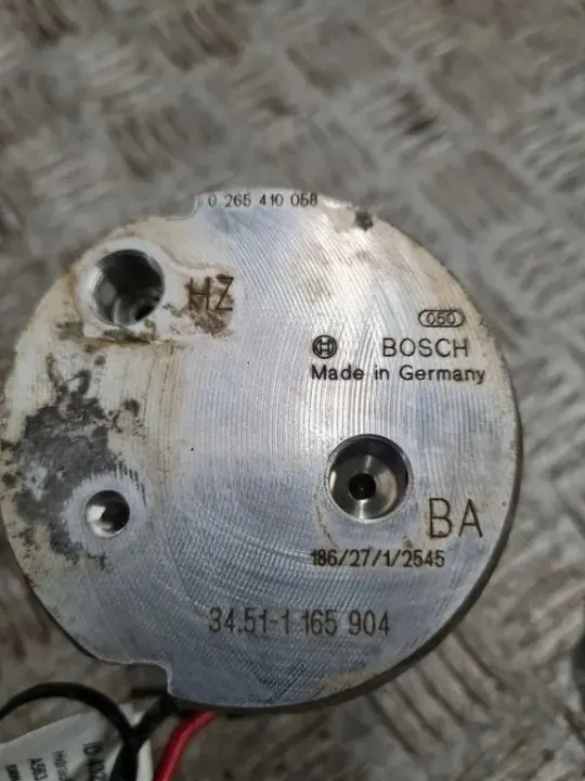 Pompe hydraulique d'occasion OEM 1165904 BMW X5 E53 image 2