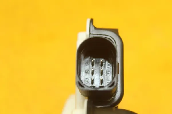 Takaoikea Oven Lukko VW Passat CC 5N0839016G image 6