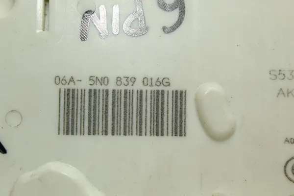 Takaoikea Oven Lukko VW Passat CC 5N0839016G image 8