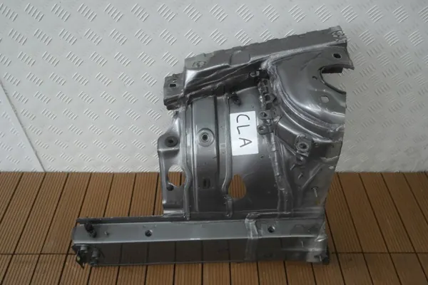 Panel frontal derecho Mercedes CLA W117 OE image 2