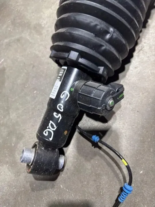 Hinterer rechter Luftdämpfer OEM 6869038 für BMW X5 G05 image 3