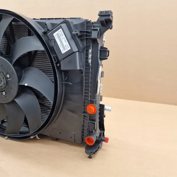 Mercedes W176 A45 AMG Radiatoren image 2