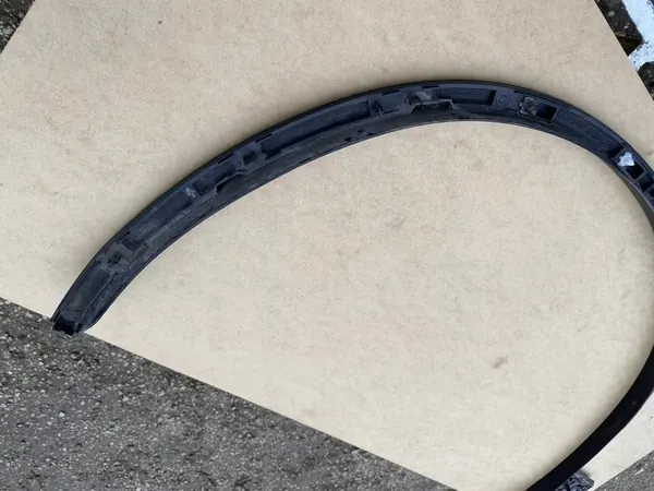 Höger skärmkåpa VW Touareg 7P 2010- OEM 7P6853718C image 5