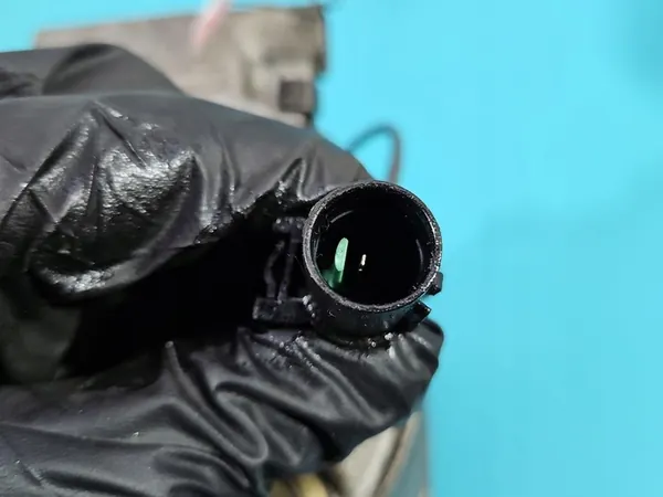 Compresseur de Climatisation Mitsubishi Outlander I MR460704 image 9