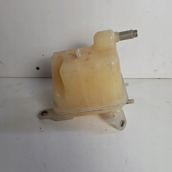 Mitsubishi Grandis OE compensatietank image 5