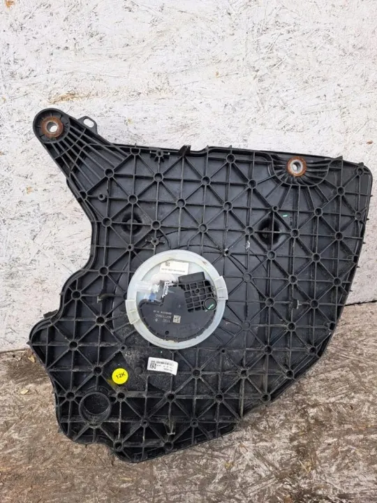 Réservoir AdBlue Audi A4 A5 B9 OEM 8W0131878AC image 3