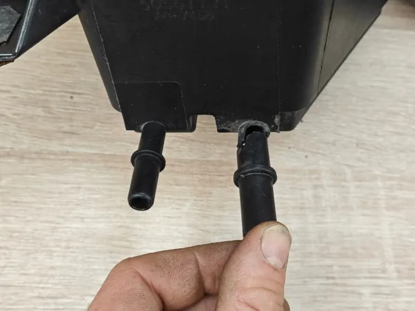 Filtre à charbon original Alfa Romeo Giulia 2.0T MultiAir 50561791 image 4