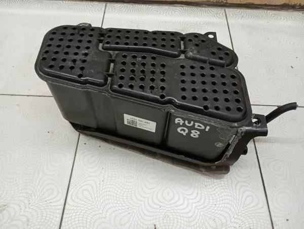 Filtre à charbon d'occasion OEM 4M4201801 Audi Q8 image 2
