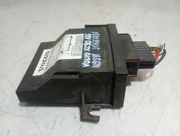 Calefactor auxiliar VOLVO 30661721 Usado image 4