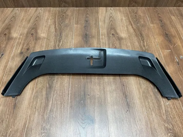 Porsche 911 992 Front-Gurtabdeckung OEM 992863475A image 4