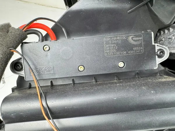 Elektrische Verwarming - Ford Mondeo MK4 CLIMATRONIC image 8