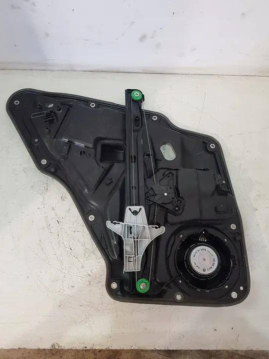 Elevador de vidro traseiro direito VW Tiguan 5N 5N0839462A image 2