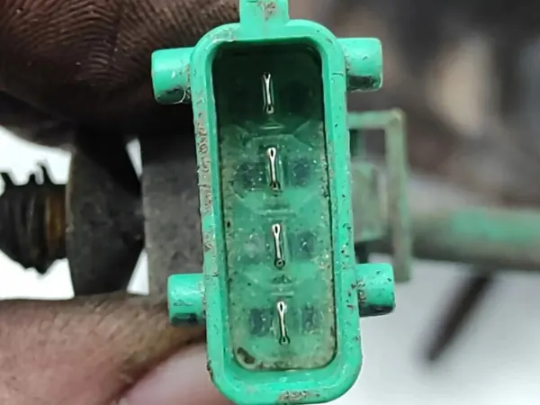 Colector de escape OEM 9661918480 para Citroën C2 1.1L image 7