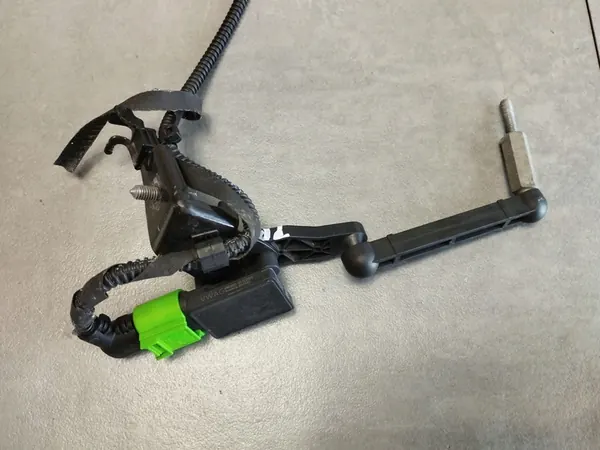 AUDI RS6 4K C8 Sensor de Nível 4K0941286B image 2