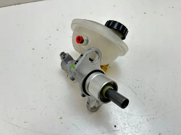 Bremsflüssigkeitsbehälter Porsche 911 997 OEM 99735501301 image 2