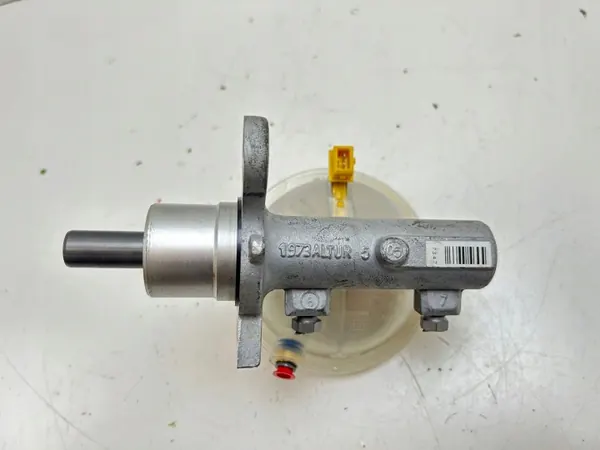 Bremsflüssigkeitsbehälter Porsche 911 997 OEM 99735501301 image 6