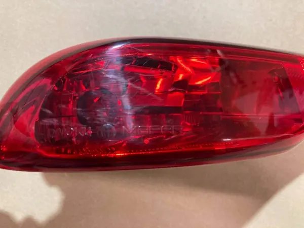 Jeep Cherokee V 13- Takapuskuri Vasen OEM 68102877A image 5