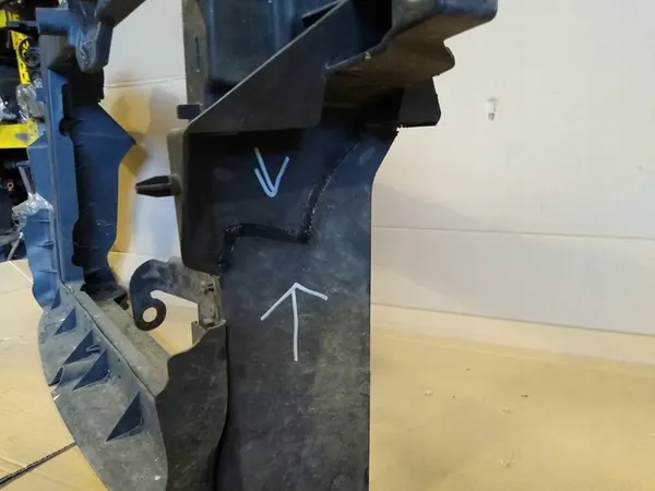 Mitsubishi OE MN105057 frontpanel image 6