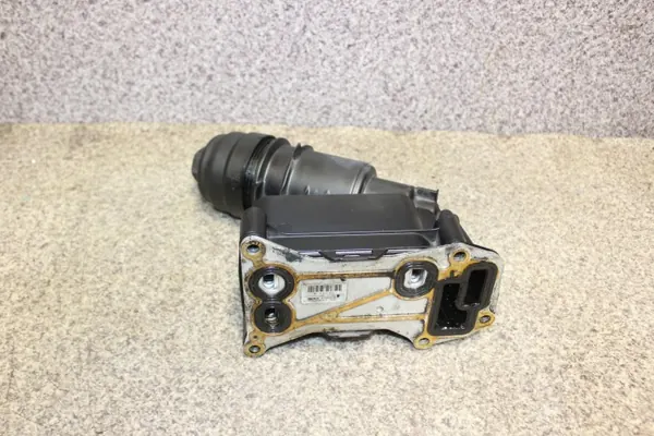 BMW N57D30A Öljynsuodinkotelo OEM 7800066 image 3