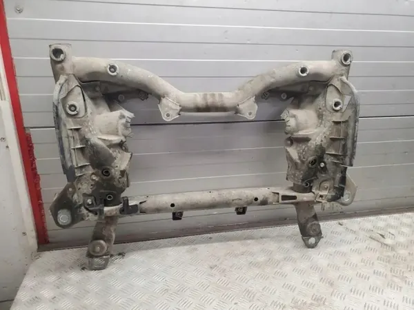 Mercedes-Benz Framre Tvärbalk OEM A2046280657 image 5