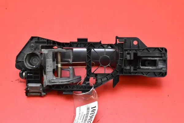 Oikea etuoven kahva VW Passat B6 05-10 3C0837886G image 2