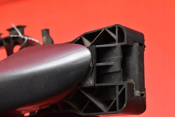 Oikea etuoven kahva VW Passat B6 05-10 3C0837886G image 9