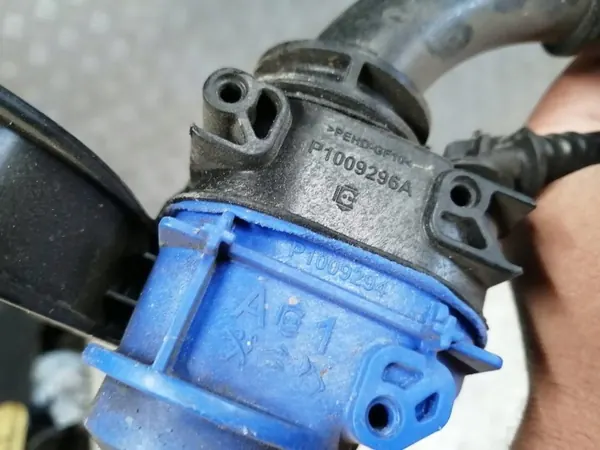AdBlue-slang OEM P1009296A voor Peugeot 5008 HDI image 4