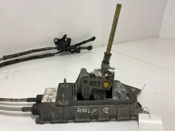 Versnellingspook Volkswagen Golf IV 1J0711265K image 5