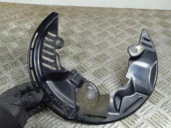 2024 Toyota GR 86 Protetor de Freio Dianteiro image 2