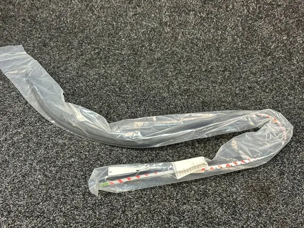 KIA CEED MK3 CD Front Windshield Seal 86130-J7000 image 2