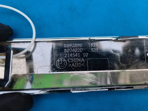 Garniture de pare-chocs arrière gauche BMW X7 G07 8074020 image 3