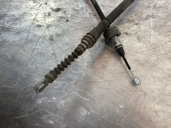 Câble de frein à main KIA Sorento IV 2022 OEM FOB53582 image 2