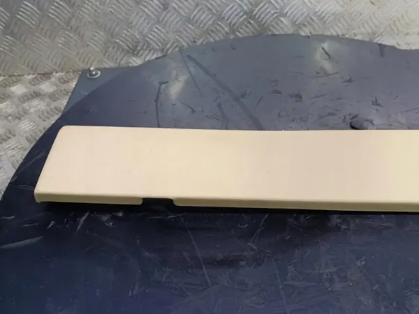 Tesla Model S Handschuhfach-Abdeckung Passagier OEM Wrakowisko-13471- image 3